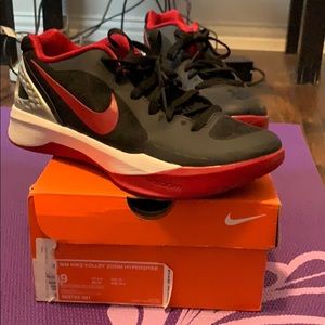 Women’s Nike volley zoom hyperspike